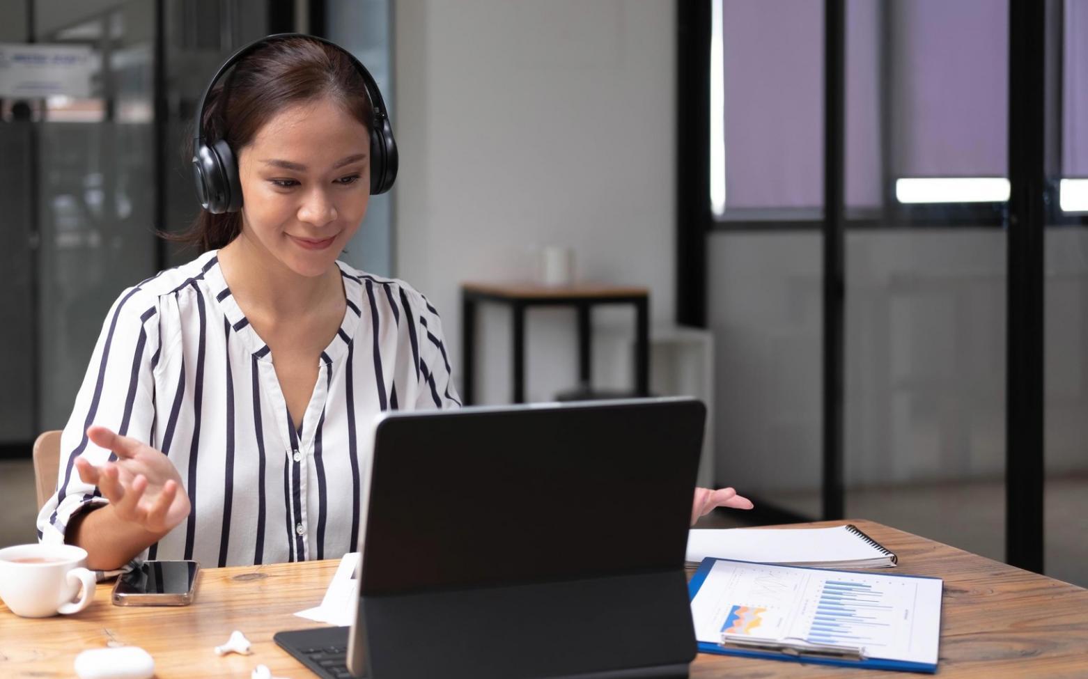 Professionelle IT-Schulungsumgebung mit modernen Netzwerkgeräten